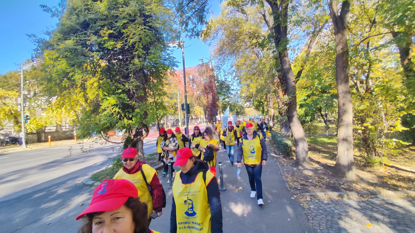 Extensia = image/jpeg, Dimensiunea = 336384 octeți