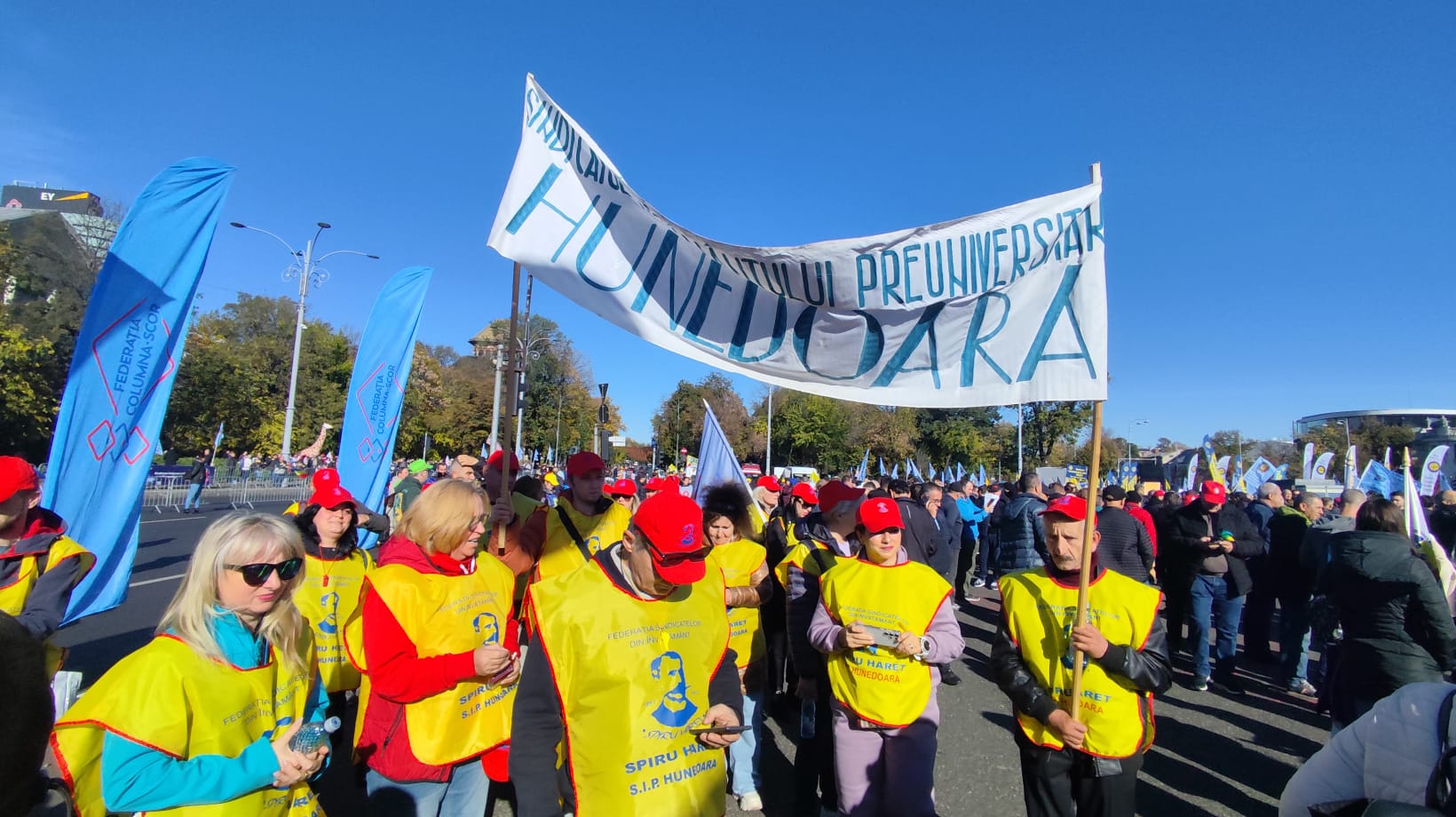 Extensia = image/jpeg, Dimensiunea = 222582 octeți