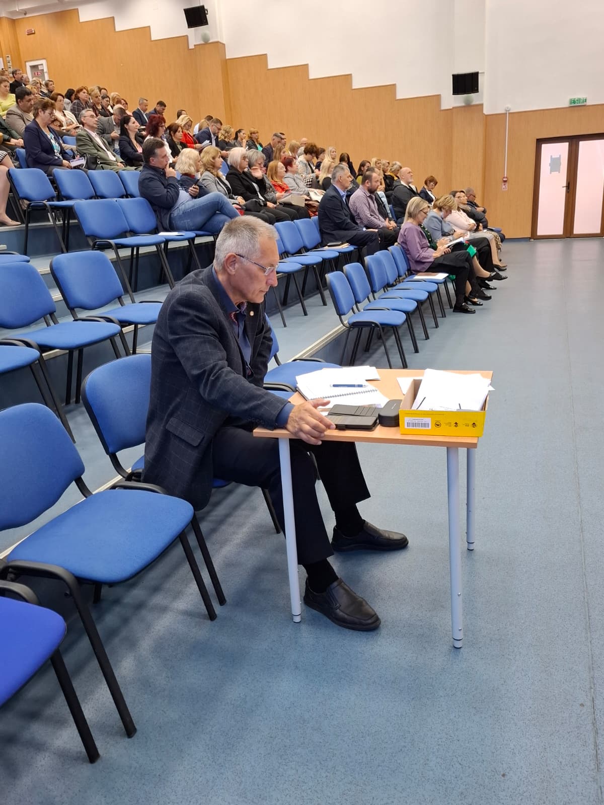 Extensia = image/jpeg, Dimensiunea = 189701 octeți
